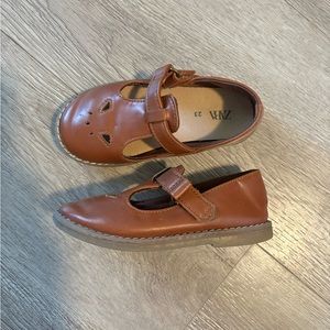 Zara brown size 7 shoes